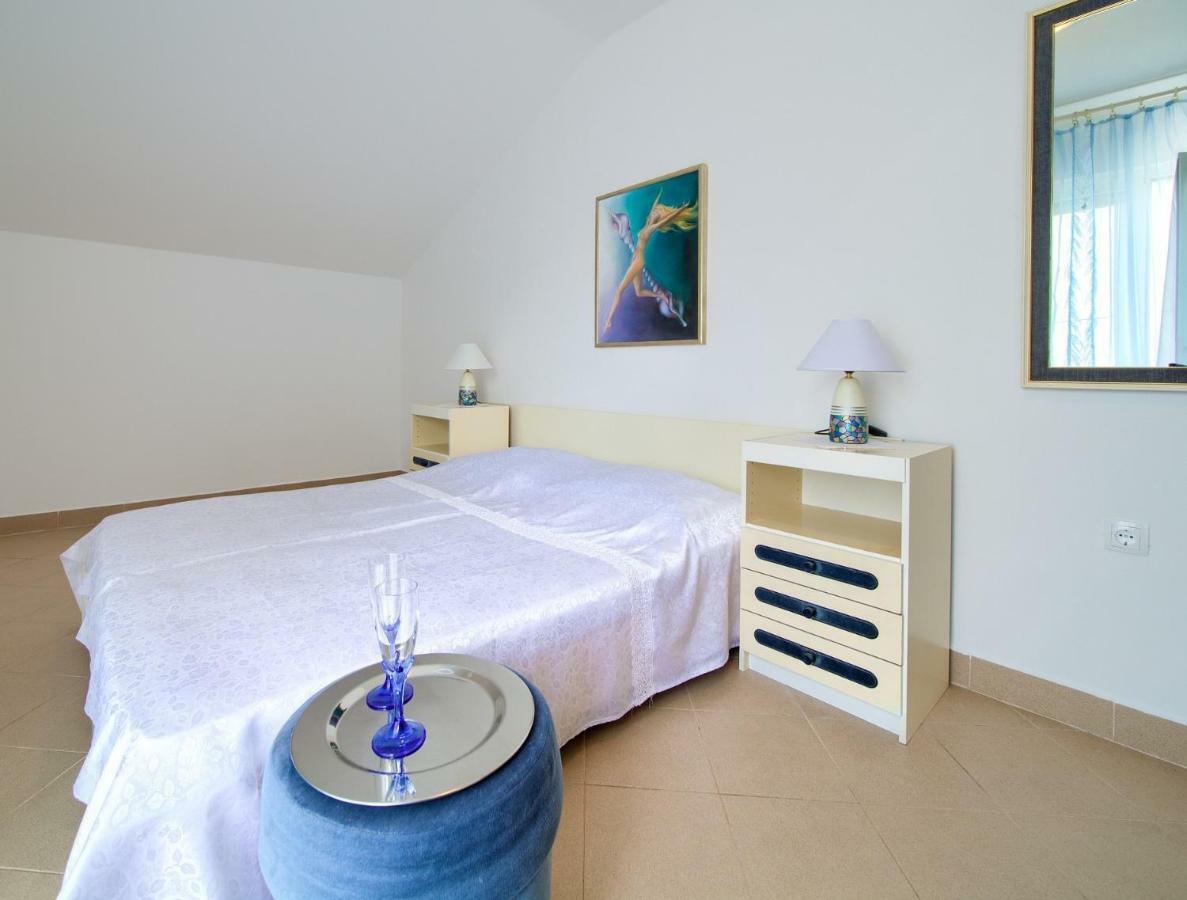Apartment Punat Bagian luar foto